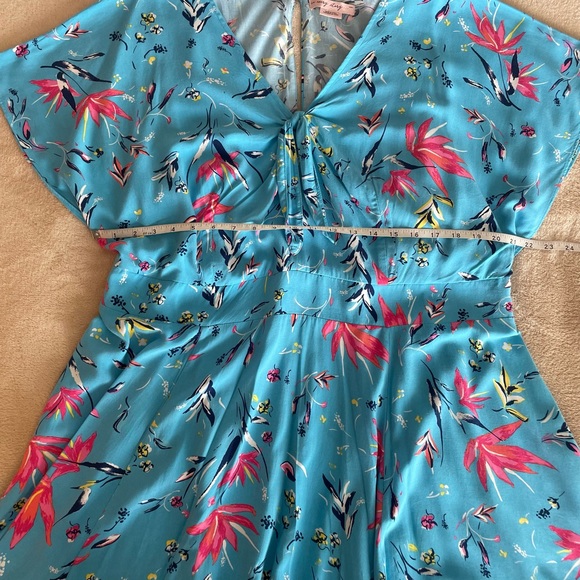 In Every Story Floral A-Line Tie Front Dress - Size 2X - Picture 9 of 13